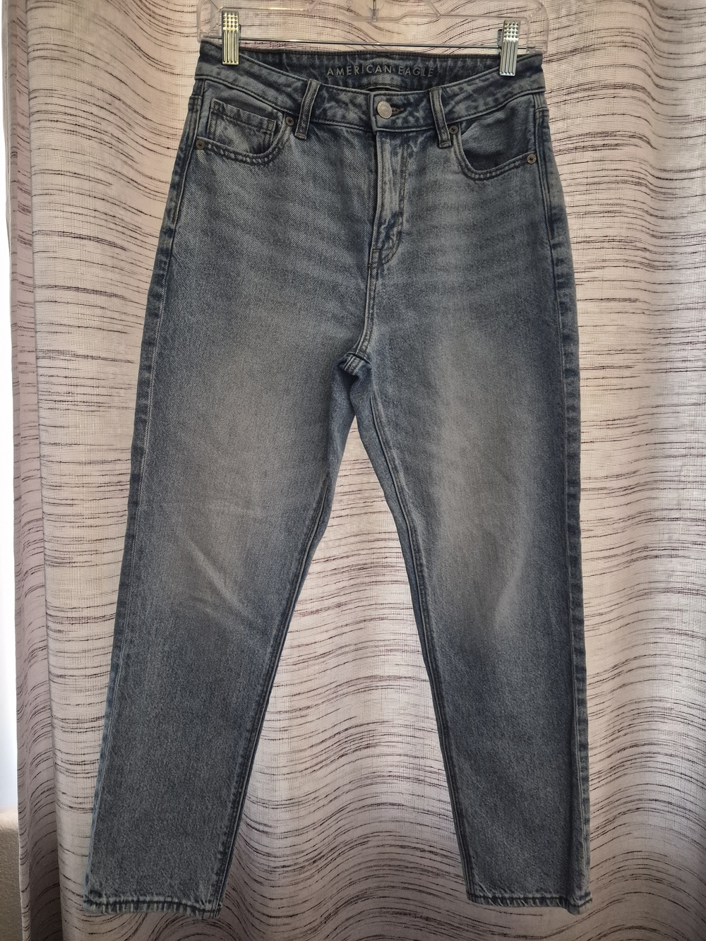 American Eagle Outfitters Women’s High-Rise Washed Blue Jeans
